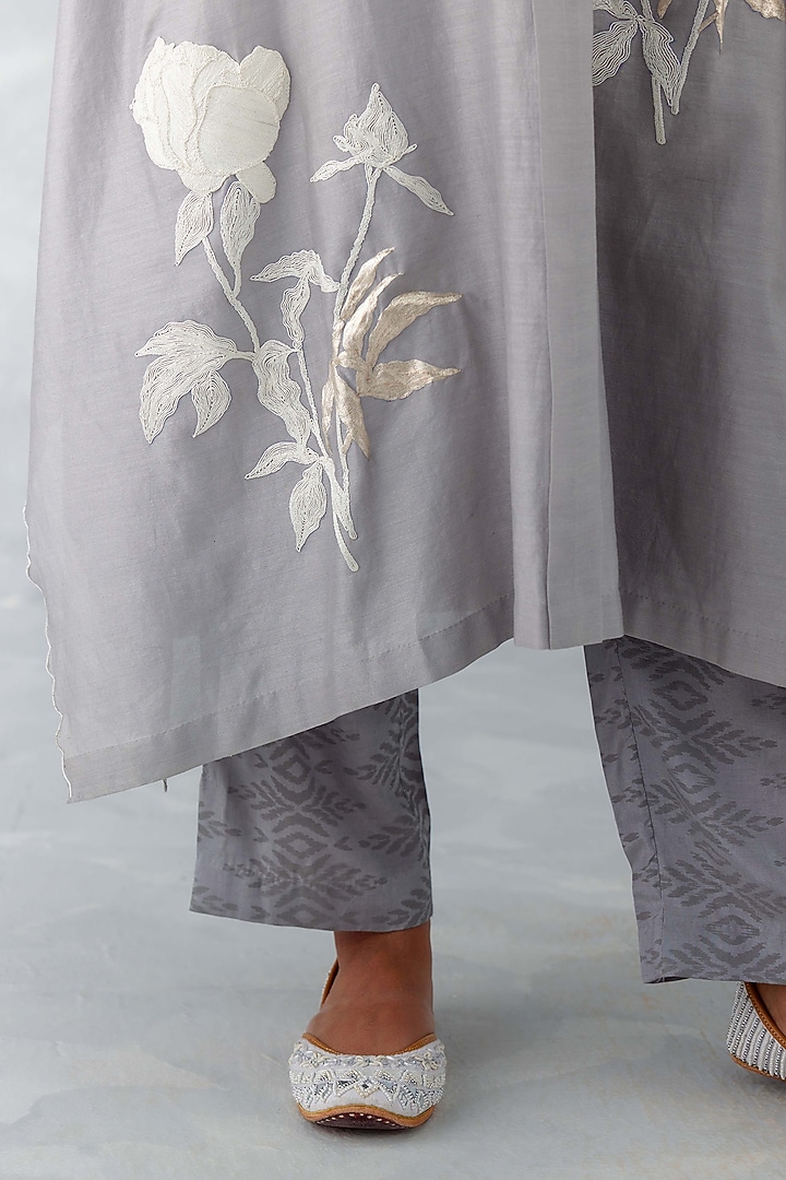 Grey Silk Chanderi Embroidered Kaftan Set by Devnaagri at Pernia's Pop Up Shop