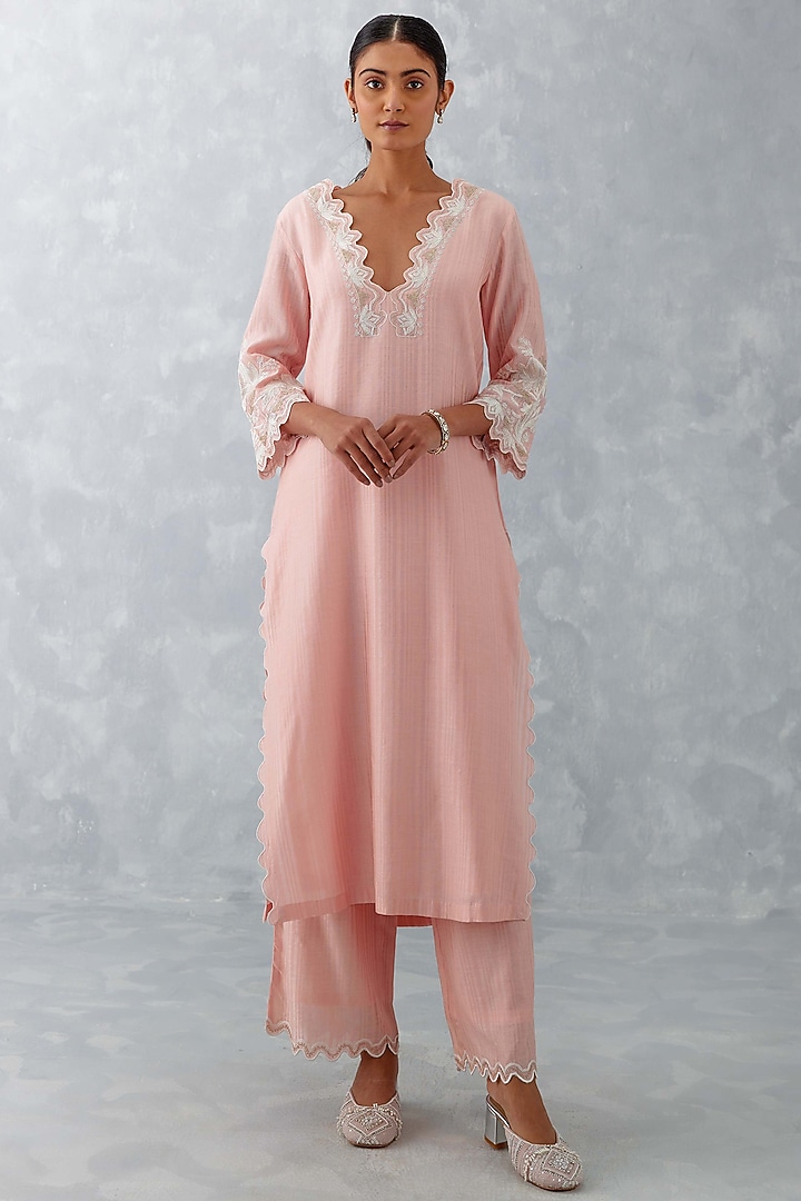 Blush Pink Woven Chanderi Embroidered Kurta Set by Devnaagri at Pernia's Pop Up Shop