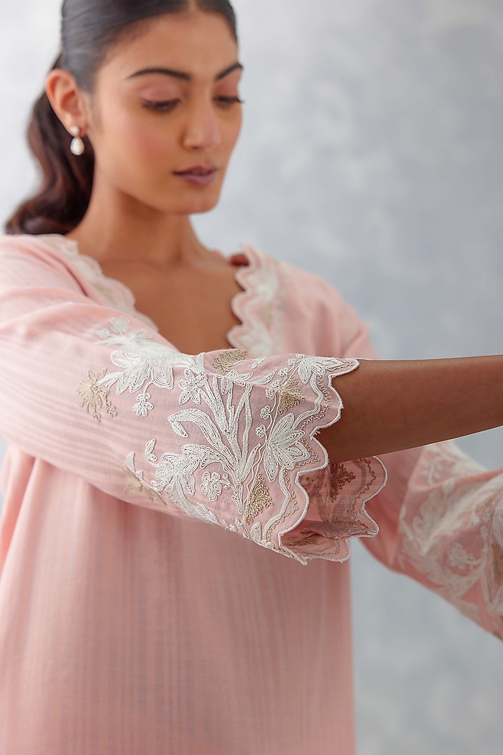 Blush Pink Woven Chanderi Embroidered Kurta Set by Devnaagri at Pernia's Pop Up Shop