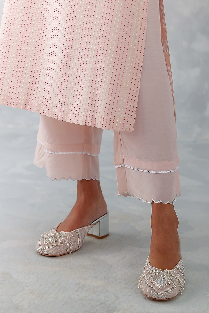Blush Pink Cotton Silk Blend Embroidered Kurta Set by Devnaagri at Pernia's Pop Up Shop