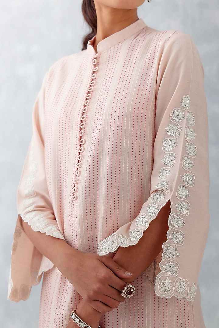 Blush Pink Cotton Silk Blend Embroidered Kurta Set by Devnaagri at Pernia's Pop Up Shop