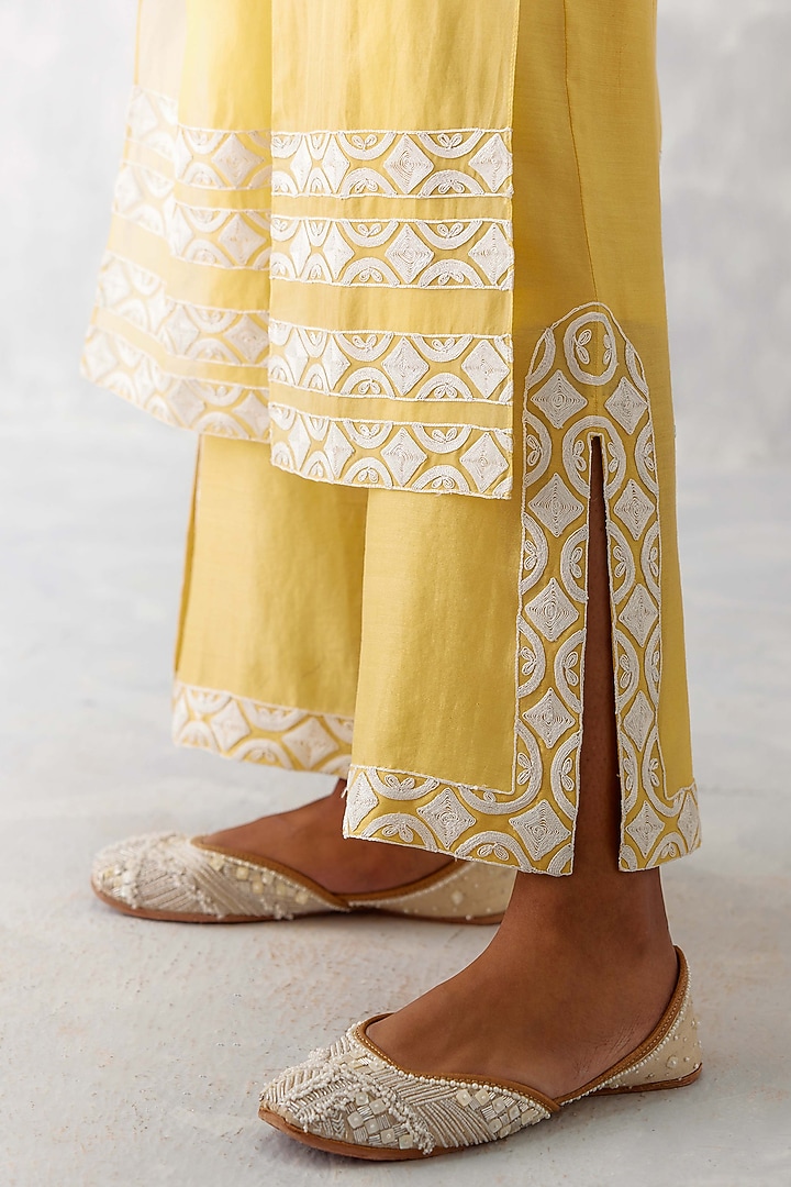 Mango Yellow Silk Organza Embroidered Kurta Set by Devnaagri at Pernia's Pop Up Shop