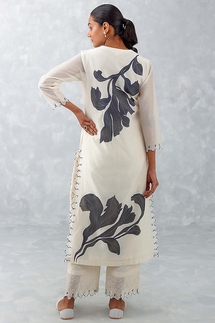 Ivory Silk Chanderi Hand Painted Kurta Set by Devnaagri at Pernia's Pop Up Shop