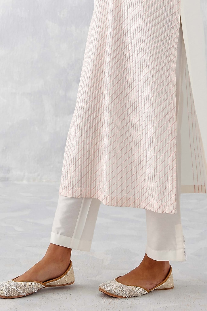 Ivory Cotton Silk Blend Thread Embroidered Kurta Set by Devnaagri at Pernia's Pop Up Shop