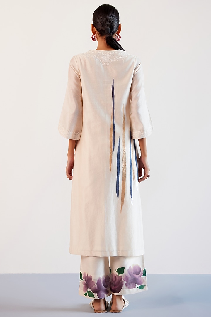 Beige & Mauve Silk Chanderi Thread & Floral Hand-Painted Kurta Set by Devnaagri at Pernia's Pop Up Shop