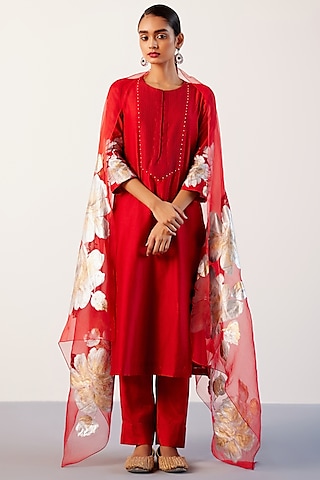 Red Silk Chanderi Floral Hand-Painted Kurta Set by Devnaagri