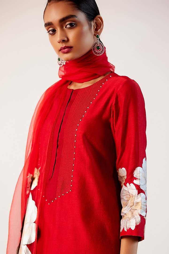 Red Silk Chanderi Floral Hand-Painted Kurta Set by Devnaagri at Pernia's Pop Up Shop