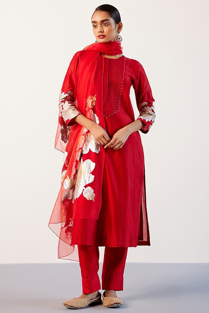 Red Silk Chanderi Floral Hand-Painted Kurta Set by Devnaagri at Pernia's Pop Up Shop