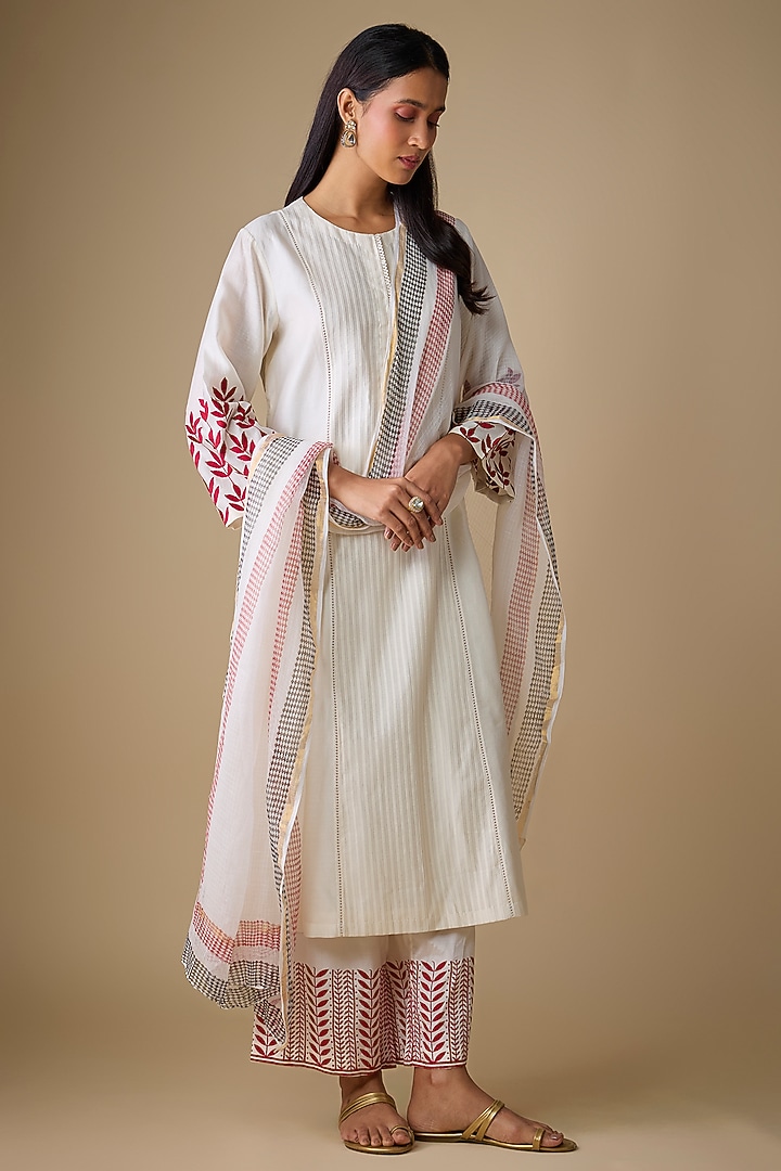 Ivory Silk Chanderi Block Printed & Embroidered Kurta Set by Devnaagri at Pernia's Pop Up Shop