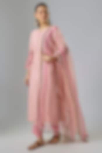 Blush Pink Silk Chanderi Block Printed & Embroidered Kurta Set by Devnaagri at Pernia's Pop Up Shop