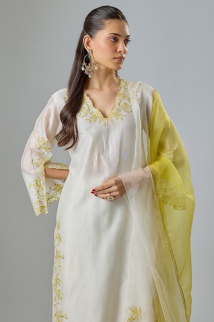 Ivory & Yellow Silk Chanderi Block Printed & Resham Embroidered Kurta Set by Devnaagri at Pernia's Pop Up Shop
