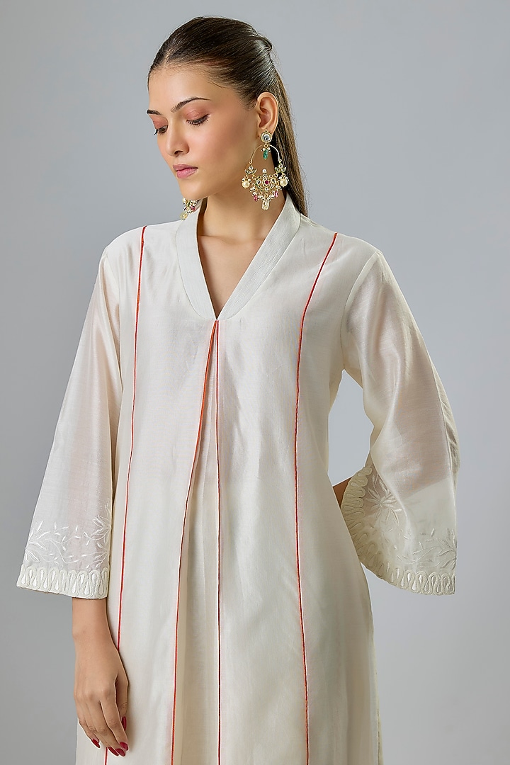 Ivory Silk Chanderi Block Printed & Resham Embroidered Kurta Set by Devnaagri at Pernia's Pop Up Shop