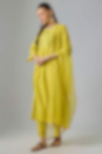 Lemon Yellow Silk Chanderi Block Printed & Resham Embroidered Kurta Set by Devnaagri at Pernia's Pop Up Shop