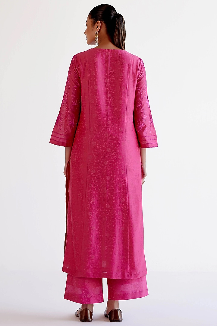 Fuchsia Pink Silk Chanderi Resham Embroidered & Printed Kurta Set by Devnaagri at Pernia's Pop Up Shop