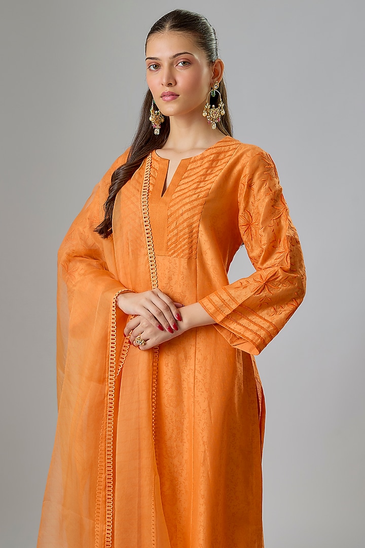 Orange Silk Chanderi Screen Printed & Resham Embroidered Kurta Set by Devnaagri at Pernia's Pop Up Shop
