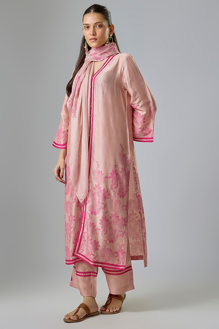 Blush Pink Summer Tussar Block Printed Kurta Set by Devnaagri at Pernia's Pop Up Shop