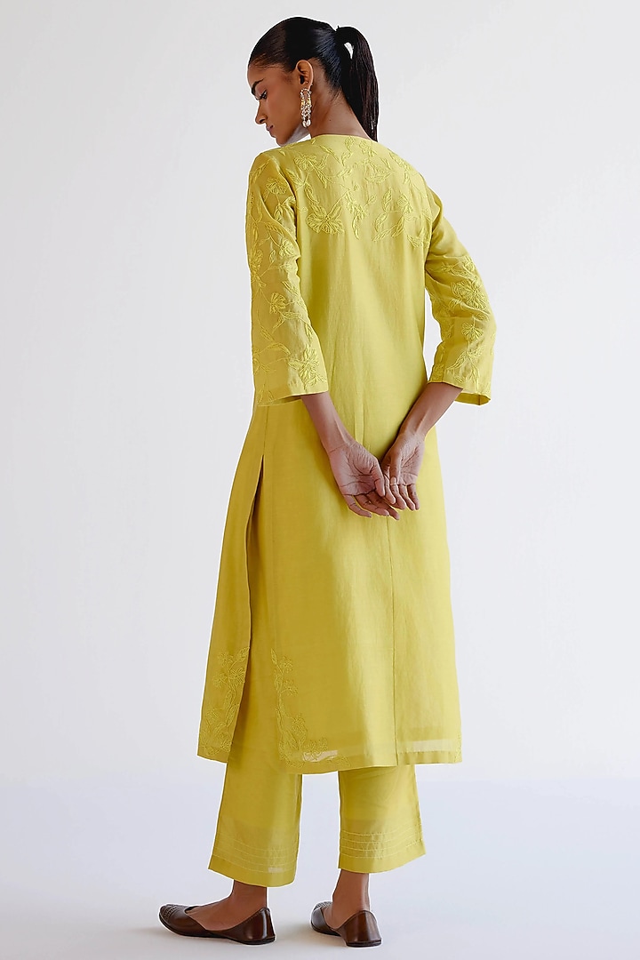 Lemon Yellow Silk Chanderi Resham Embroidered Kurta Set by Devnaagri at Pernia's Pop Up Shop
