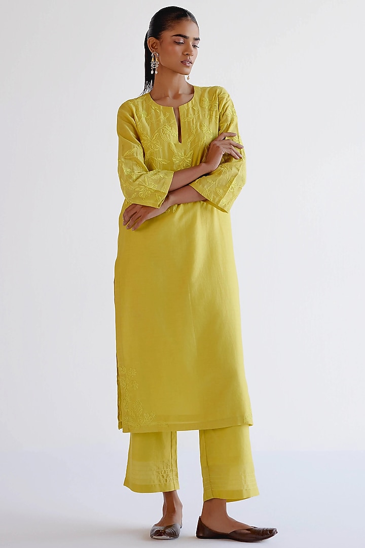 Lemon Yellow Silk Chanderi Resham Embroidered Kurta Set by Devnaagri at Pernia's Pop Up Shop