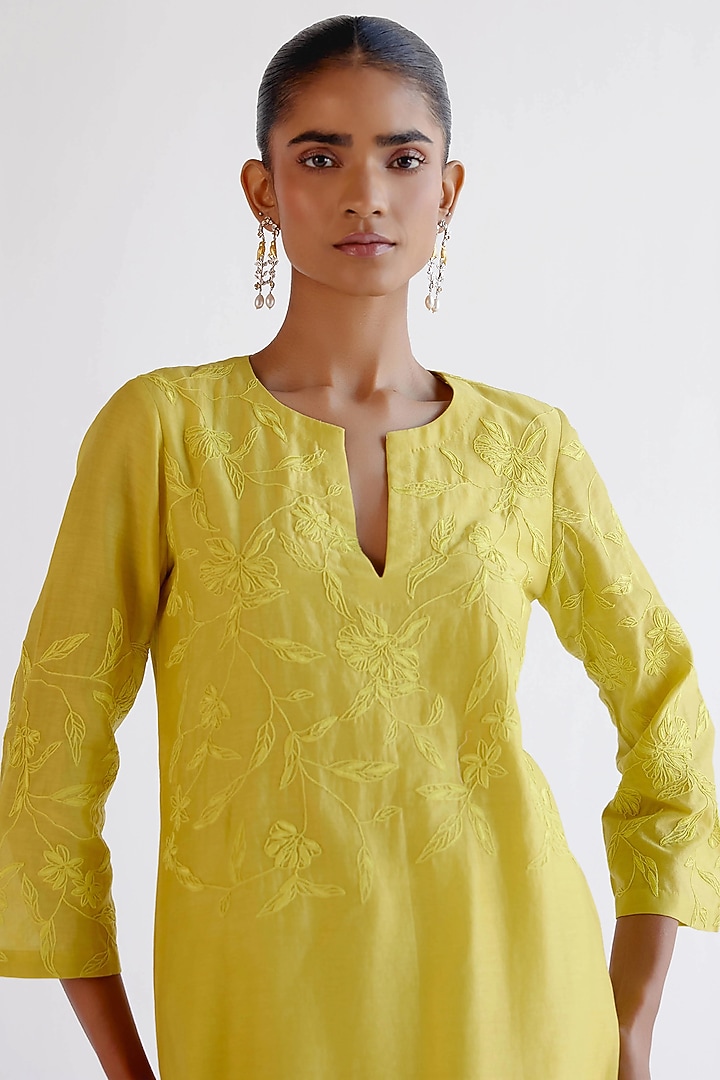 Lemon Yellow Silk Chanderi Resham Embroidered Kurta Set by Devnaagri at Pernia's Pop Up Shop