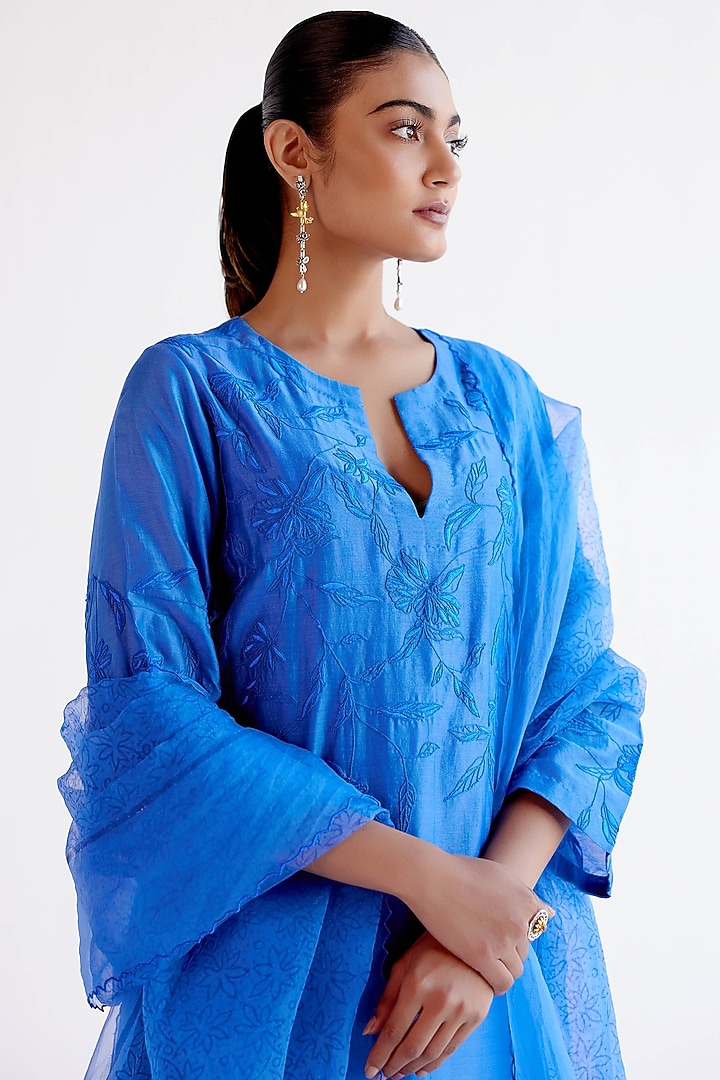 Bright Blue Silk Chanderi Resham Embroidered Kurta Set by Devnaagri at Pernia's Pop Up Shop