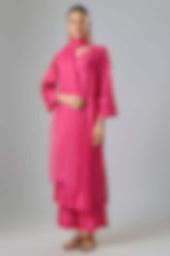 Fuchsia Pink Silk Chanderi Resham Embroidered Kurta Set by Devnaagri at Pernia's Pop Up Shop