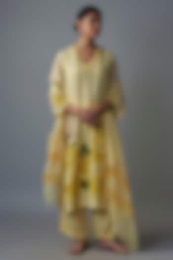 Yellow Kota Silk & Shantoon Kurta Set by Devnaagri at Pernia's Pop Up Shop