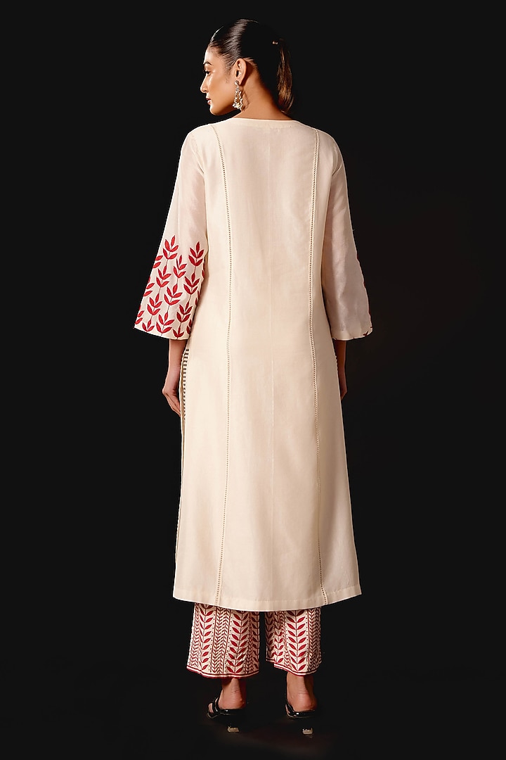 Ivory Silk Chanderi Embroidered Kurta Set by Devnaagri at Pernia's Pop Up Shop