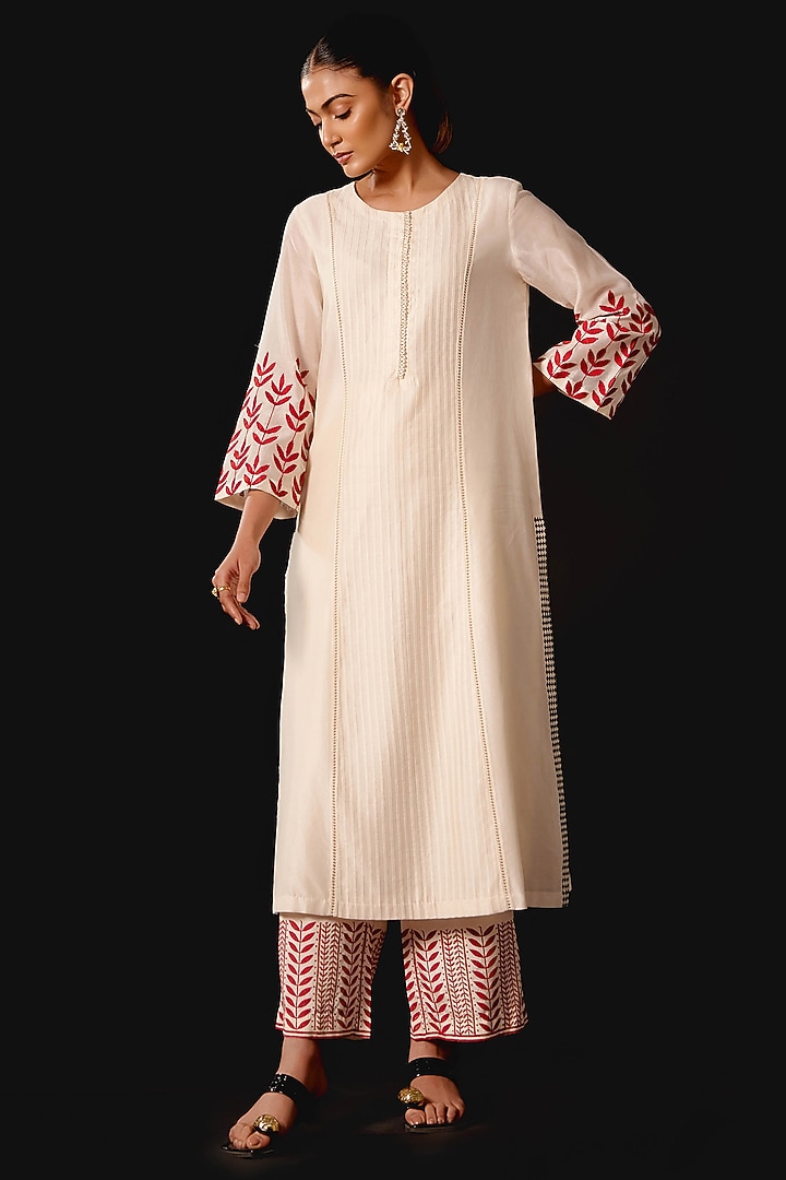 Ivory Silk Chanderi Embroidered Kurta Set by Devnaagri at Pernia's Pop Up Shop