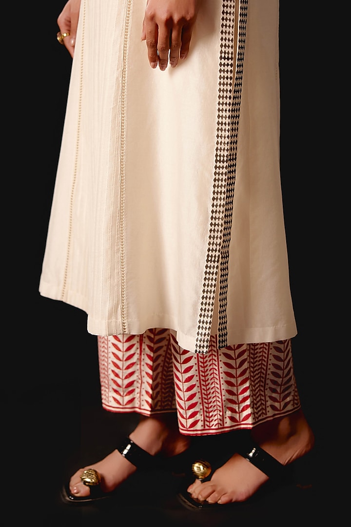 Ivory Silk Chanderi Embroidered Kurta Set by Devnaagri at Pernia's Pop Up Shop