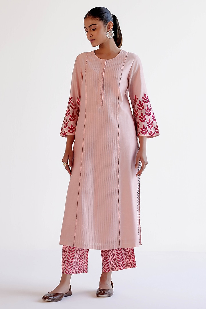 Blush Pink Silk Chanderi Embroidered Kurta Set by Devnaagri at Pernia's Pop Up Shop
