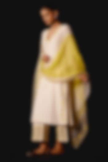 Ivory Silk Chanderi Cutwork Embroidered Kurta Set by Devnaagri at Pernia's Pop Up Shop