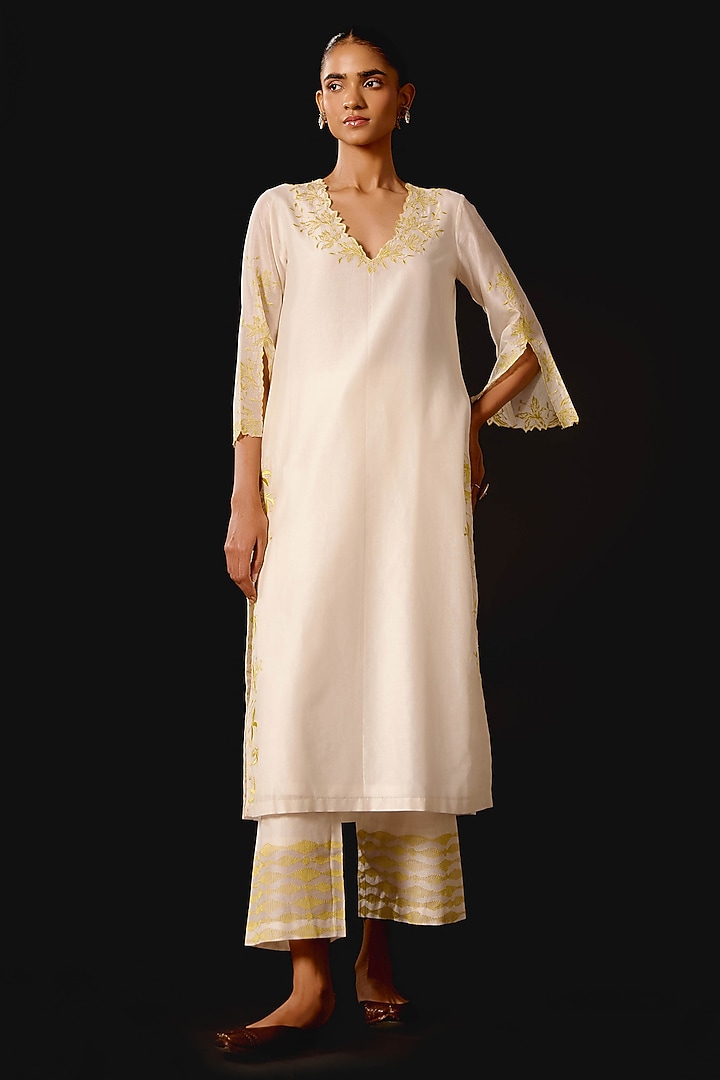 Ivory Silk Chanderi Cutwork Embroidered Kurta Set by Devnaagri at Pernia's Pop Up Shop