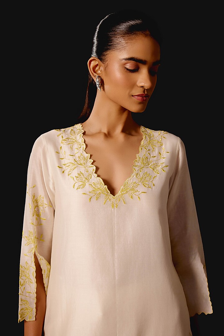 Ivory Silk Chanderi Cutwork Embroidered Kurta Set by Devnaagri at Pernia's Pop Up Shop