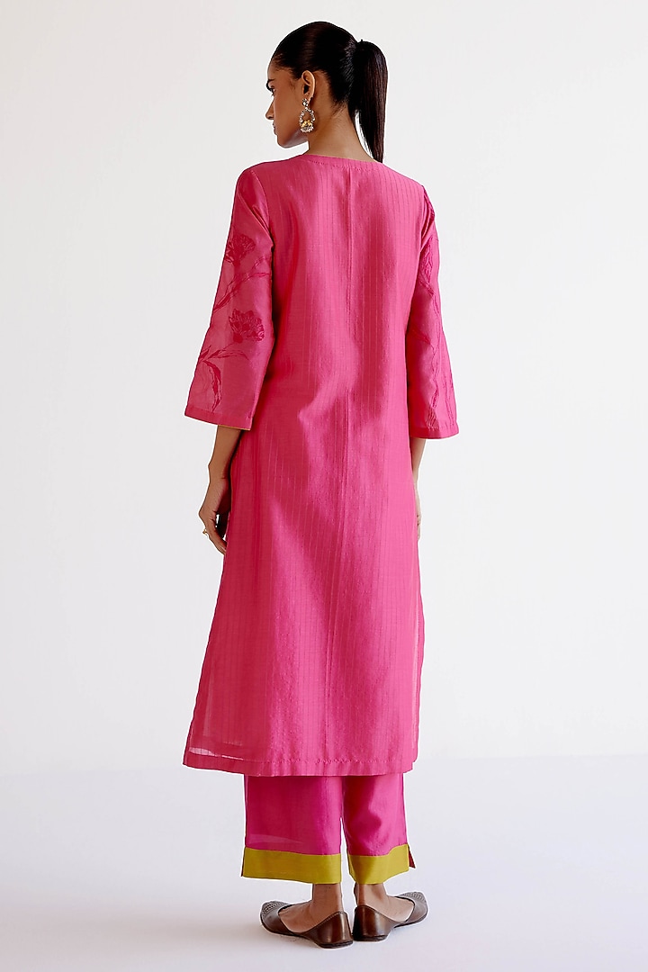 Fuchsia Pink Silk Chanderi Resham Embroidered Kurta Set by Devnaagri at Pernia's Pop Up Shop