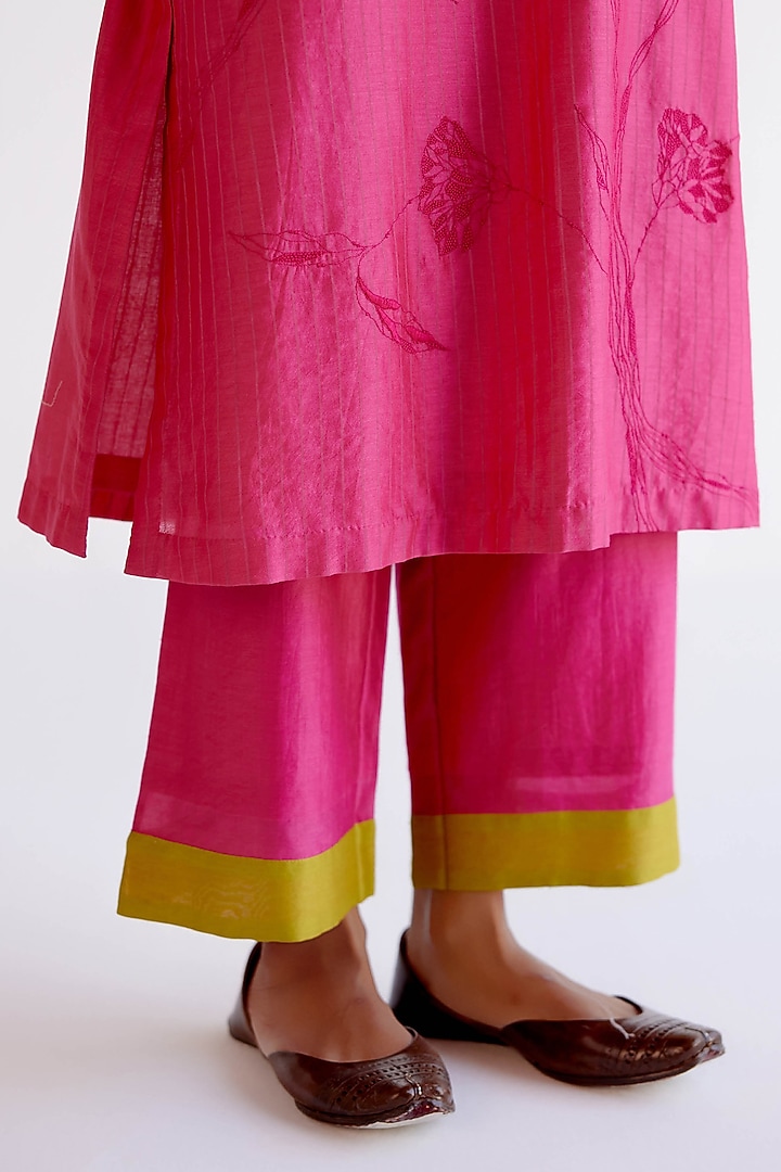 Fuchsia Pink Silk Chanderi Resham Embroidered Kurta Set by Devnaagri at Pernia's Pop Up Shop