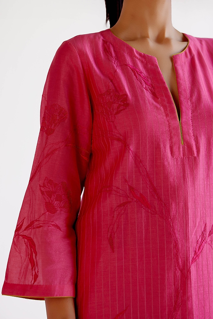 Fuchsia Pink Silk Chanderi Resham Embroidered Kurta Set by Devnaagri at Pernia's Pop Up Shop