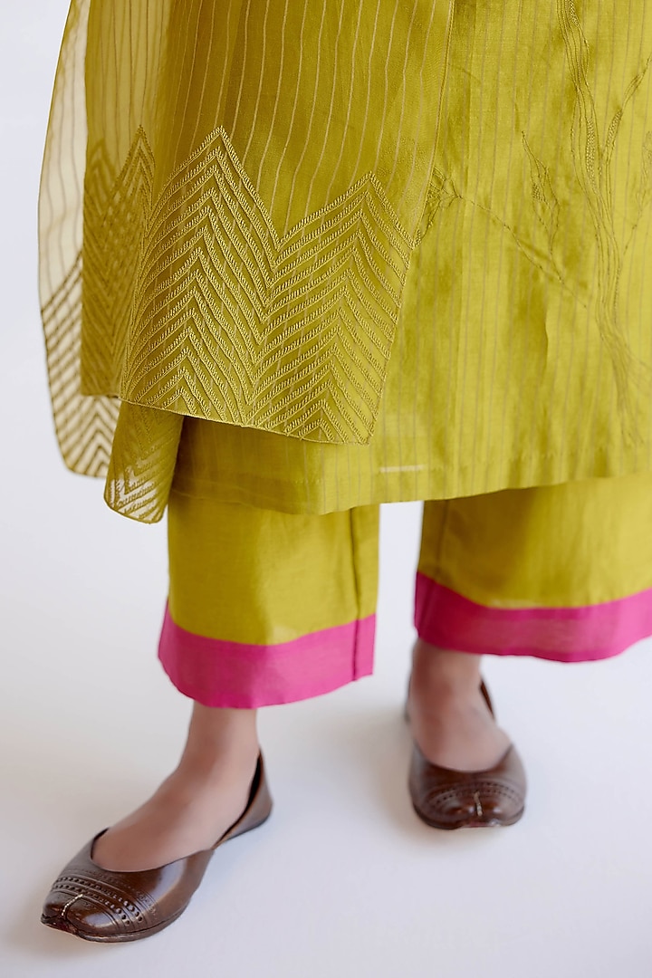 Green Silk Chanderi Cutwork Embroidered Kurta Set by Devnaagri at Pernia's Pop Up Shop