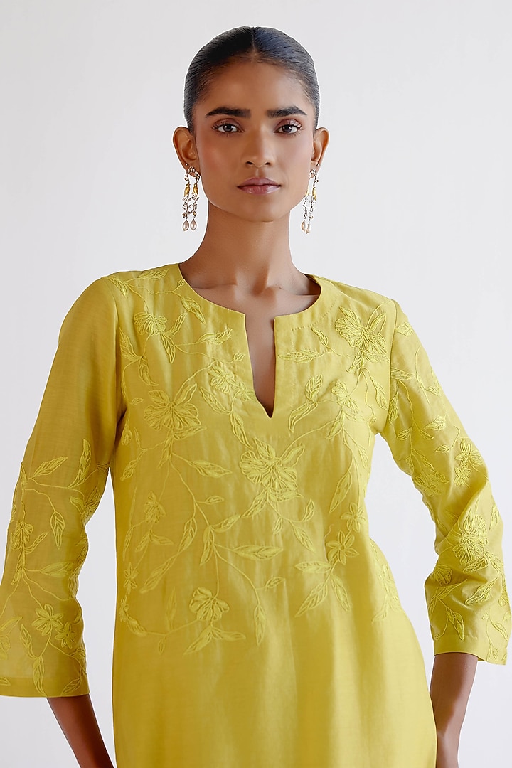 Lemon Yellow Silk Chanderi Block Printed Kurta Set by Devnaagri at Pernia's Pop Up Shop