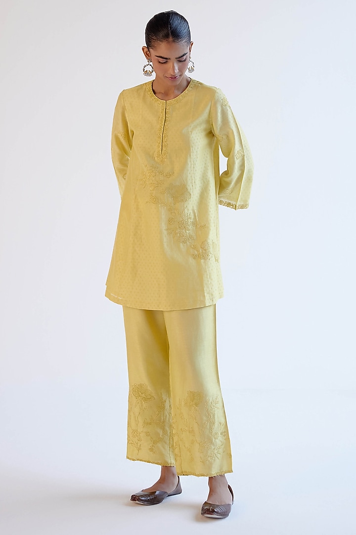 Lemon Yellow Silk Chanderi Block Printed Short Kurta Set by Devnaagri at Pernia's Pop Up Shop