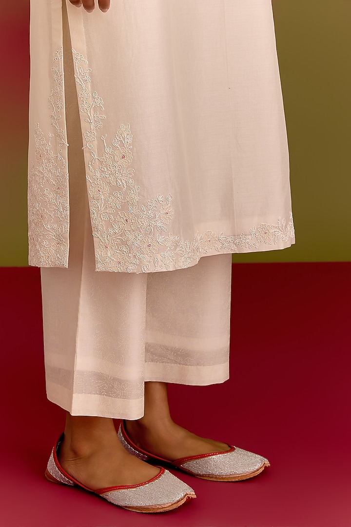 Ivory Silk Chanderi Dori Embroidered Kurta Set by Devnaagri at Pernia's Pop Up Shop