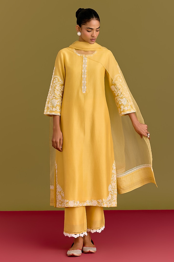 Yellow Silk Chanderi Dori Embroidered Kurta Set by Devnaagri at Pernia's Pop Up Shop