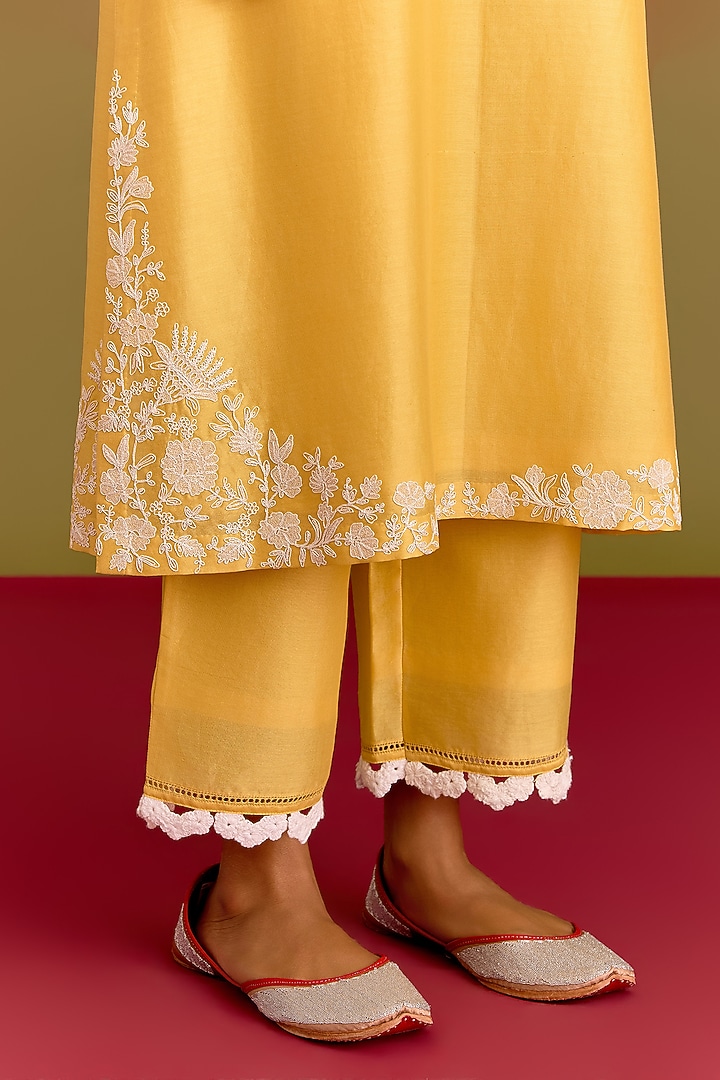Yellow Silk Chanderi Dori Embroidered Kurta Set by Devnaagri at Pernia's Pop Up Shop