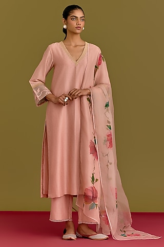 Pink Silk Chanderi Dori Embroidered Kurta Set by Devnaagri