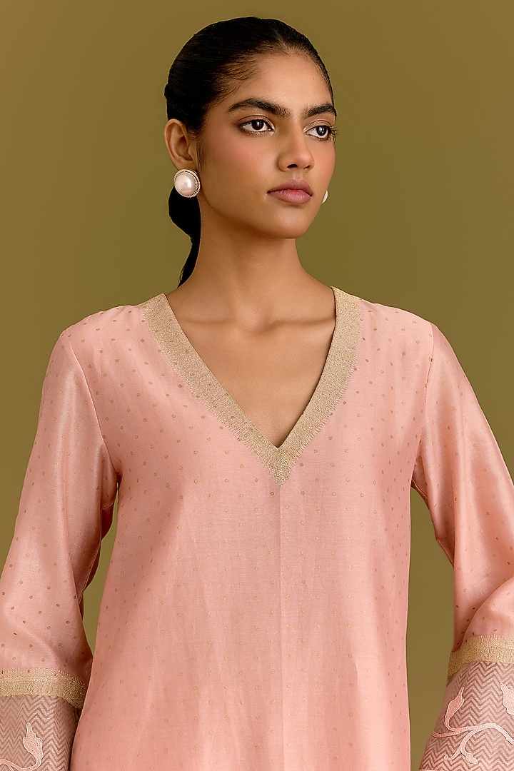 Pink Silk Chanderi Dori Embroidered Kurta Set by Devnaagri at Pernia's Pop Up Shop