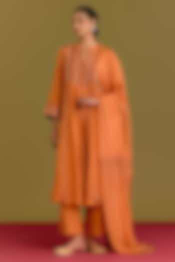 Orange Cotton Silk Satin Kurta Set by Devnaagri at Pernia's Pop Up Shop