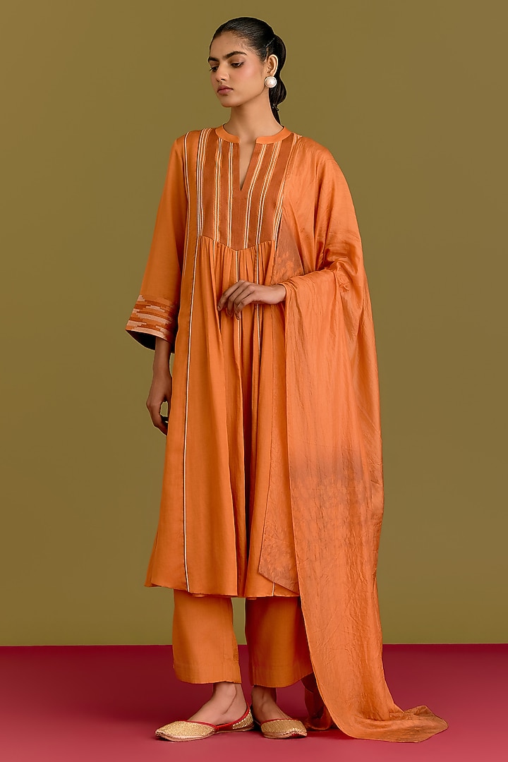 Orange Cotton Silk Satin Kurta Set by Devnaagri at Pernia's Pop Up Shop