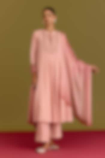 Blush PInk Cotton Silk Satin Kurta Set by Devnaagri at Pernia's Pop Up Shop