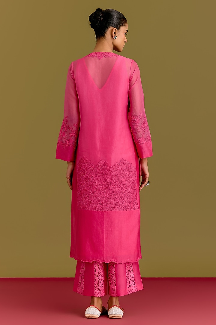 Fuchsia Silk Chanderi Dori Embroidered Kurta Set by Devnaagri at Pernia's Pop Up Shop