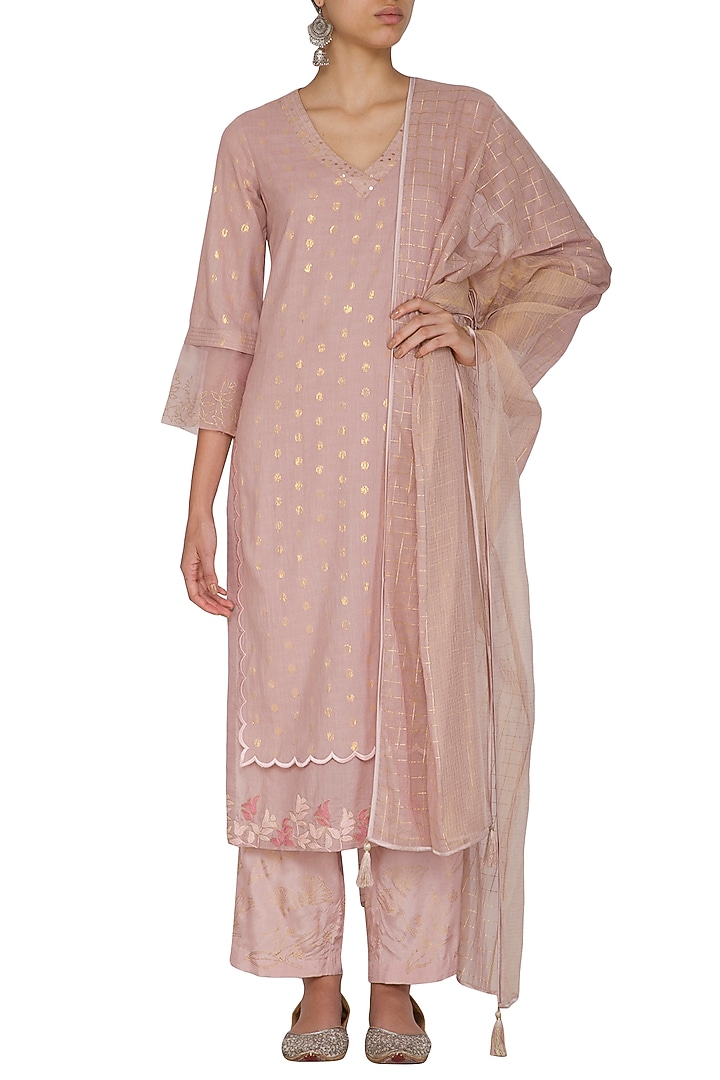 Onion Pink Embroidered Printed Kurta Set by Devnaagri at Pernia's Pop Up Shop