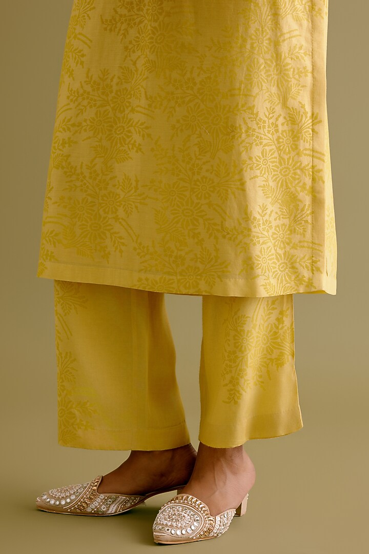 Yellow Silk Chanderi Dori Embroidered & Printed Kurta Set by Devnaagri at Pernia's Pop Up Shop